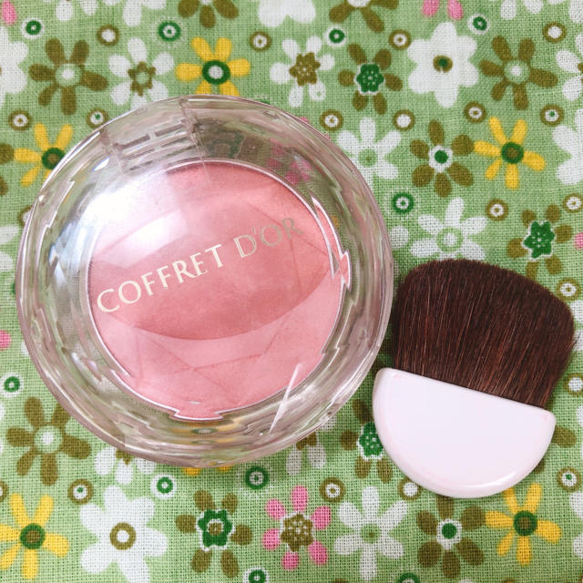 COFFRET D'OR(コフレドール)のコフレドール カラーブラッシュ RS コスメ/美容のベースメイク/化粧品(チーク)の商品写真