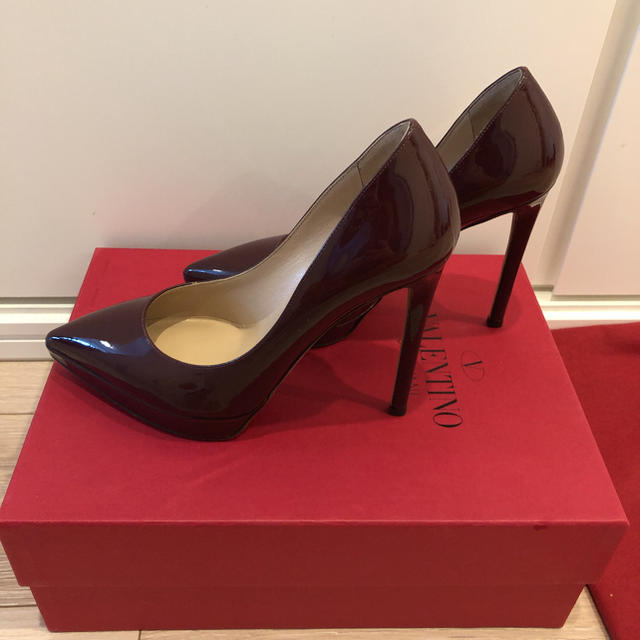 VALENTINO - 未使用美品⭐︎ Valentino ヴァレンティノ パテント VALENTINO - 未使用美品⭐︎ Valentino ヴァレンティノ パテント