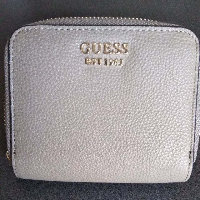 GUESS(ゲス)のGuess折りたたみ財布 レディースのファッション小物(財布)の商品写真