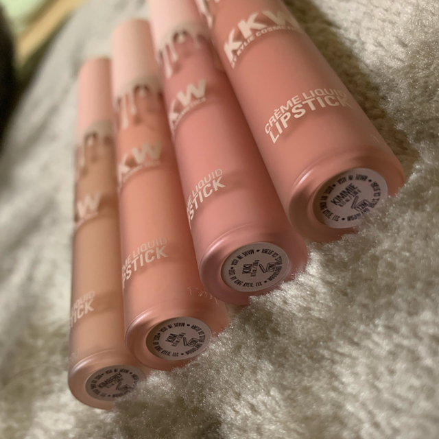 Kylie Cosmetics(カイリーコスメティックス)の💋KKW×KYLIE💋CREAM LIQUID LIPSTICK  コスメ/美容のベースメイク/化粧品(リップグロス)の商品写真