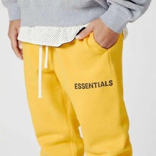 フィアオブゴッド(FEAR OF GOD)のS FOG Essentials Graphic Sweatpants パンツ(その他)