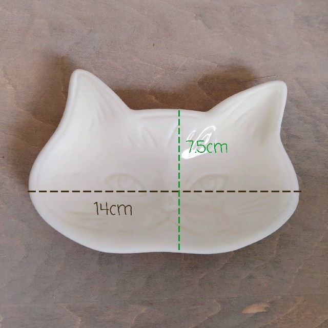 AfternoonTea(アフタヌーンティー)のアフタヌーンティーの猫の小皿 インテリア/住まい/日用品のキッチン/食器(食器)の商品写真