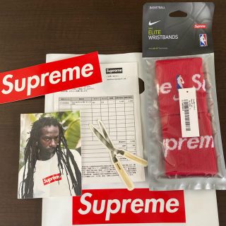 シュプリーム(Supreme)のSupreme Nike NBA Wristbands ナイキ リストバンド 赤(バングル/リストバンド)