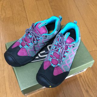 キーン(KEEN)のキーンkeen トレッキングシューズ  スニーカー 防水 ハイキング 山(スニーカー)