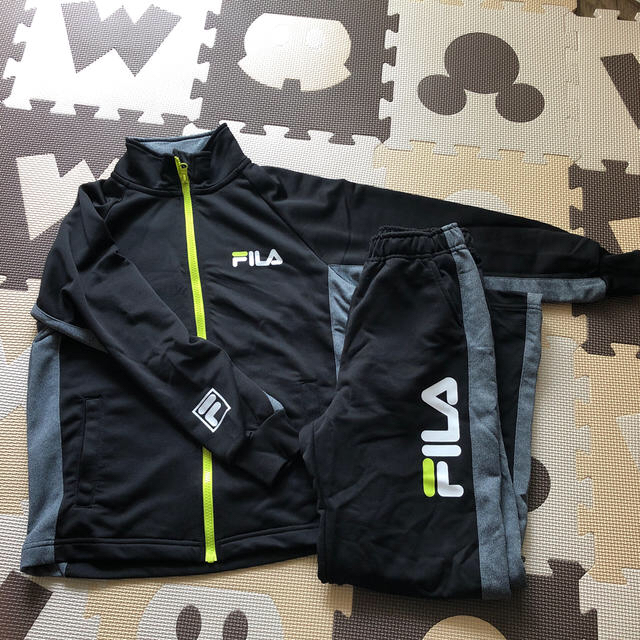 FILA(フィラ)のFILAジャージ上下 140センチ 美品 スポーツ/アウトドアのサッカー/フットサル(ウェア)の商品写真