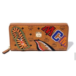 アベイシングエイプ(A BATHING APE)のBAPE MCM SHARK ZIP AROUND WALLET(財布)