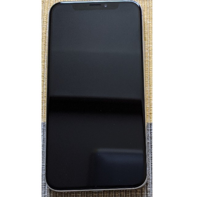 iPhone(アイフォーン)の【べじっと様専用】iPhone X シルバー256GB SIMフリー スマホ/家電/カメラのスマートフォン/携帯電話(スマートフォン本体)の商品写真