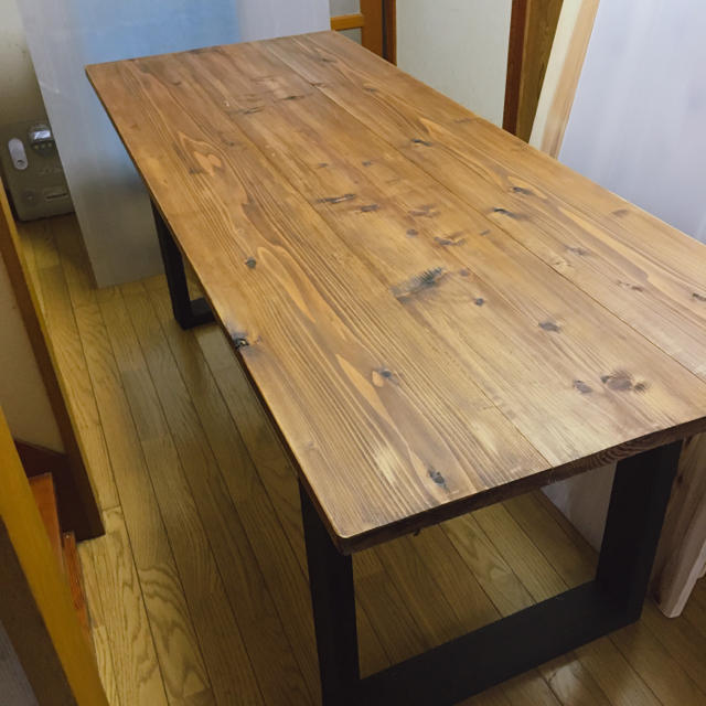 ダイニングテーブル大特価 W180サイズ 無垢材を使ったダイニングテーブル