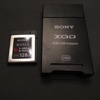 ソニー(SONY)のソニー　XQDカード　128GB+カードリーダー(その他)