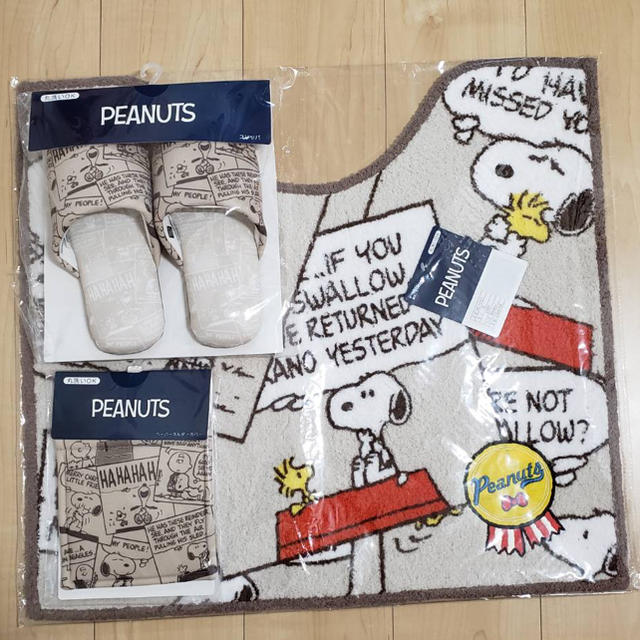 PEANUTS(ピーナッツ)のスヌーピー トイレ用品 3点セット  インテリア/住まい/日用品のラグ/カーペット/マット(トイレマット)の商品写真