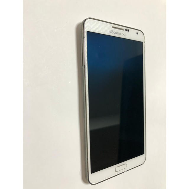 中古Galaxy note3 SC-01F ホワイト sdocomo スマホ/家電/カメラのスマートフォン/携帯電話(スマートフォン本体)の商品写真