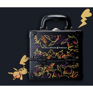 シュウウエムラ(shu uemura)のシュウウエムラ　ピカシュウ限定化粧ボックス(ポーチ)