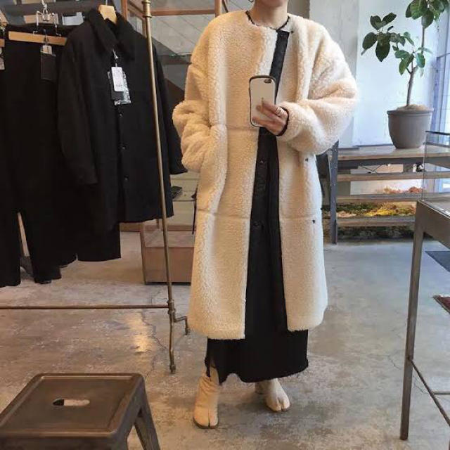 HYKE(ハイク)の18AW HYKE ボアコート FAUX SHEARLING CORT 1 レディースのジャケット/アウター(毛皮/ファーコート)の商品写真