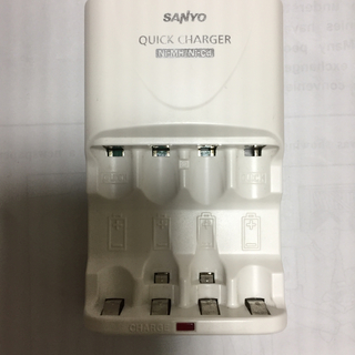 サンヨー(SANYO)のSANYOクイックチャージャー  (バッテリー/充電器)