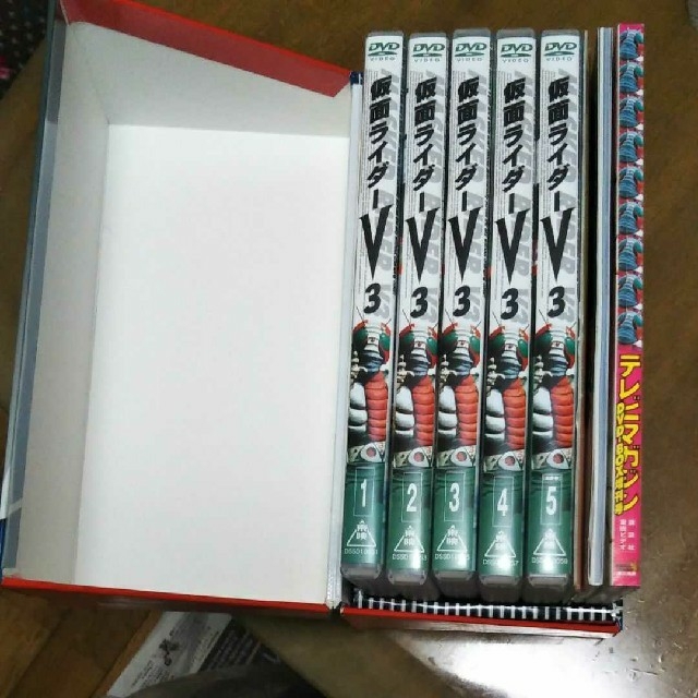 仮面ライダーV3　BOX 〈初回生産限定・10枚組〉 特典付き エンタメ/ホビーのDVD/ブルーレイ(キッズ/ファミリー)の商品写真