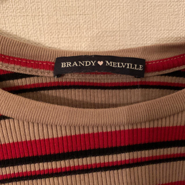 Brandy Melville(ブランディーメルビル)のショート丈ニット レディースのトップス(ニット/セーター)の商品写真