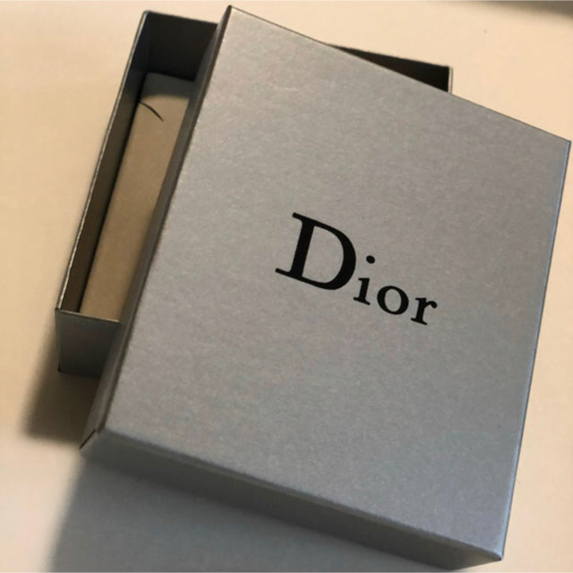 Christian Dior(クリスチャンディオール)のDior 空箱 インテリア/住まい/日用品のインテリア小物(小物入れ)の商品写真