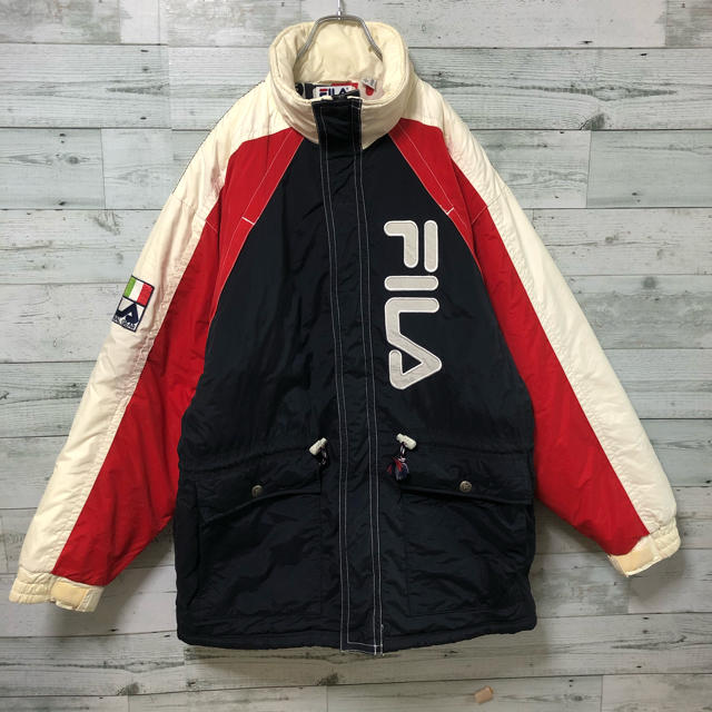 FILA(フィラ)の【ぽぽんさん】フィラ☆デカロゴ　ワッペン　中綿　ナイロンジャケット　90s メンズのジャケット/アウター(ナイロンジャケット)の商品写真