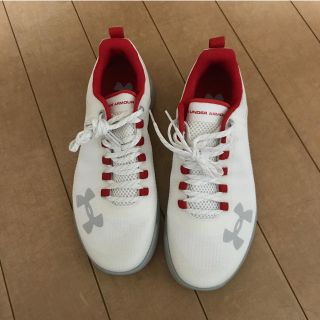 アンダーアーマー(UNDER ARMOUR)の送料無料！新品です　アンダーアーマースニーカー25.5センチ(スニーカー)