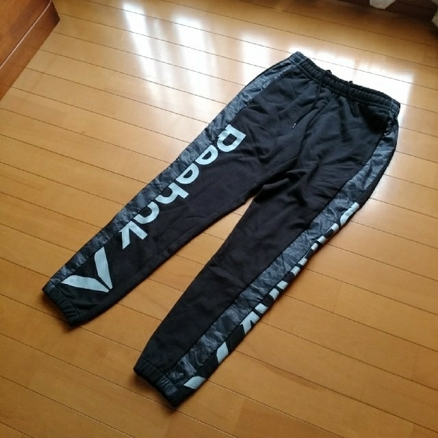 Reebok(リーボック)のZAKIHAMA様専用☆新品未使用！Ｒｅｅｂｏｋスウェット上下セット メンズのトップス(スウェット)の商品写真