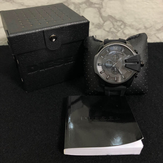 ディーゼル(DIESEL)の【未使用】ディーゼル 腕時計 MEGA CHIEF 財布　黒×銀　2個セット(腕時計(アナログ))