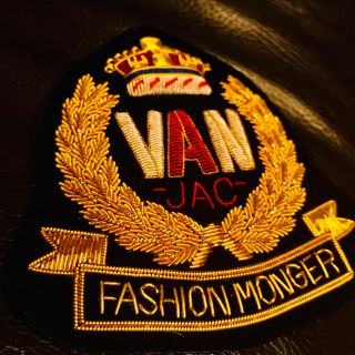 ヴァンヂャケット(VAN Jacket)のVAN 元祖デザイン金モールブレザーエンブレム　貴重な青帯です。(その他)