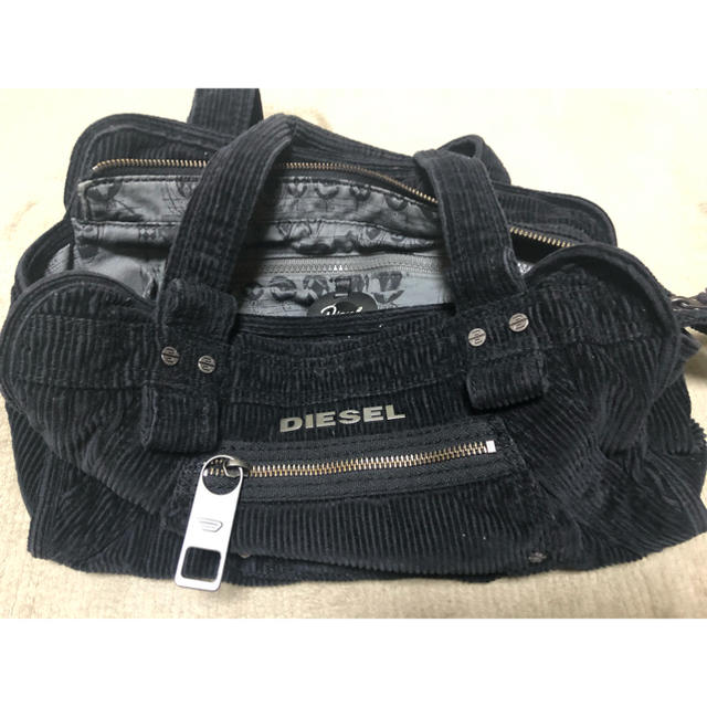 DIESEL(ディーゼル)のディーゼル　ショルダーバッグ レディースのバッグ(ショルダーバッグ)の商品写真