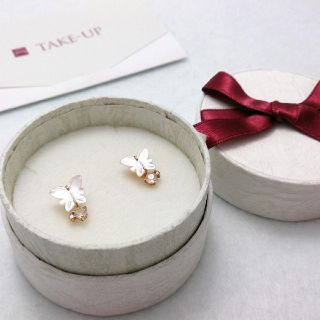 テイクアップ(TAKE-UP)の【証明書付き】ピアス　貝　蝶　ピンク　華奢　シンプル　小ぶり(ピアス)