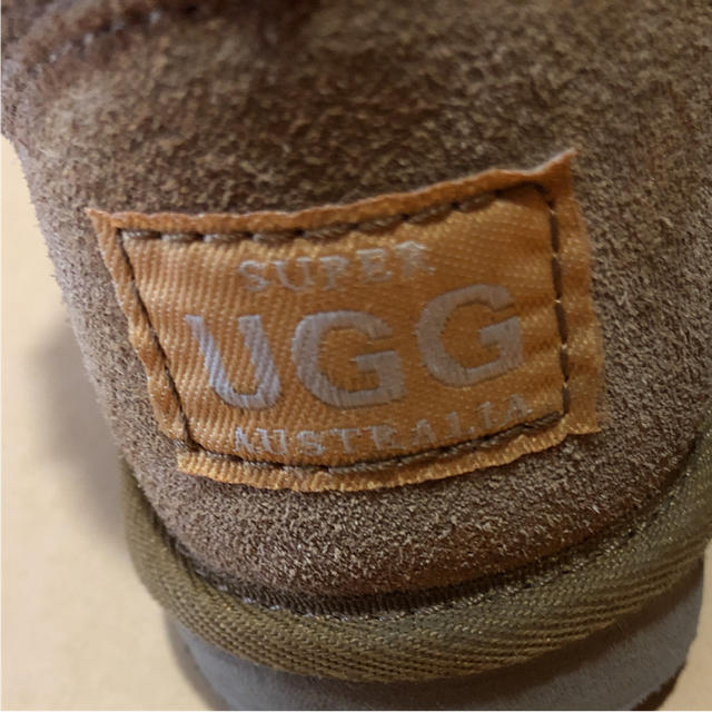 UGG(アグ)のUGG ムートンブーツ 15cm ugg キッズ/ベビー/マタニティのキッズ靴/シューズ(15cm~)(ブーツ)の商品写真