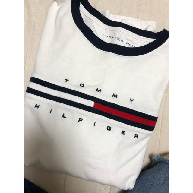 TOMMY HILFIGER(トミーヒルフィガー)のトミー ヒルフィガー  レディースのトップス(Tシャツ(長袖/七分))の商品写真