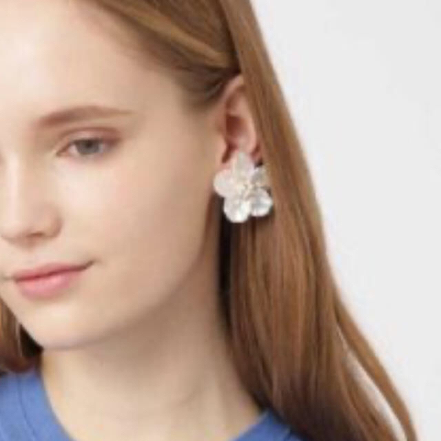 JILLSTUART(ジルスチュアート)のJILLSTUART パールフラワーイヤリング＋シェリーロングイヤリング(2点) レディースのアクセサリー(イヤリング)の商品写真