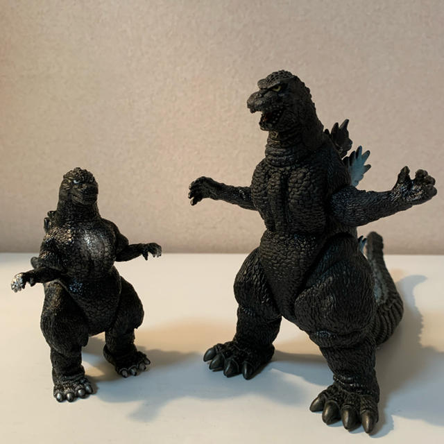 のゴルフボⓞ あーちゃん様専用** フィギュア 2個セット ゴジラ ⒋の