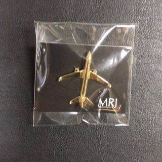 ミツビシ(三菱)の【非売品】MRJピンバッジ(ノベルティグッズ)