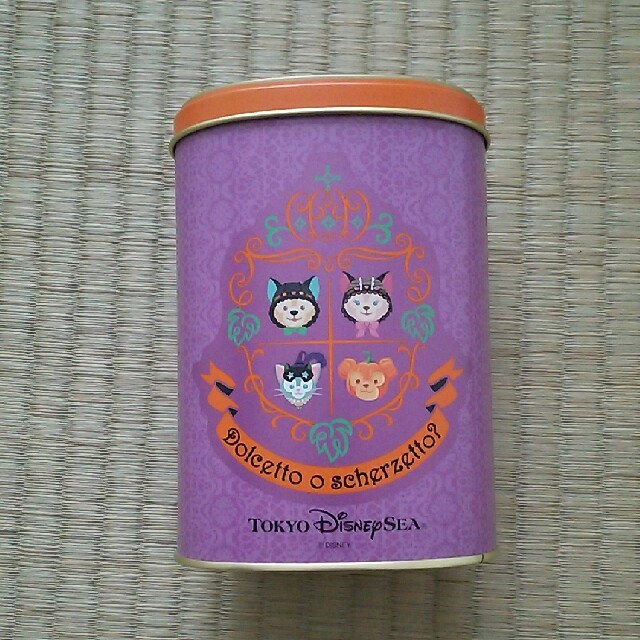 Disney(ディズニー)のディズニー ハロウィン 空き缶 インテリア/住まい/日用品のキッチン/食器(容器)の商品写真