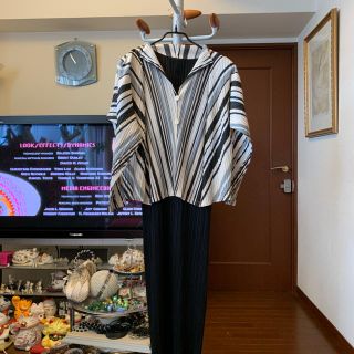 プリーツプリーズイッセイミヤケ(PLEATS PLEASE ISSEY MIYAKE)の専用 イッセイミヤケ プリーツプリーズ 変形ストライプジャケット(ノーカラージャケット)