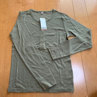 ユニクロ(UNIQLO)の最終値下げ！！ユニクロ ヘンリーネックＴ(Tシャツ(長袖/七分))