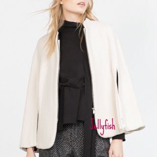 ザラ(ZARA)の3/8までの出品★ ZARA未使用新品★モードな白ケープコート和装・着物コート(ポンチョ)