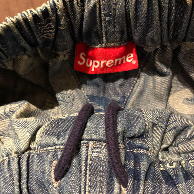 Supreme(シュプリーム)のSupreme Dimensions Logo Denim Skate Pant メンズのパンツ(デニム/ジーンズ)の商品写真