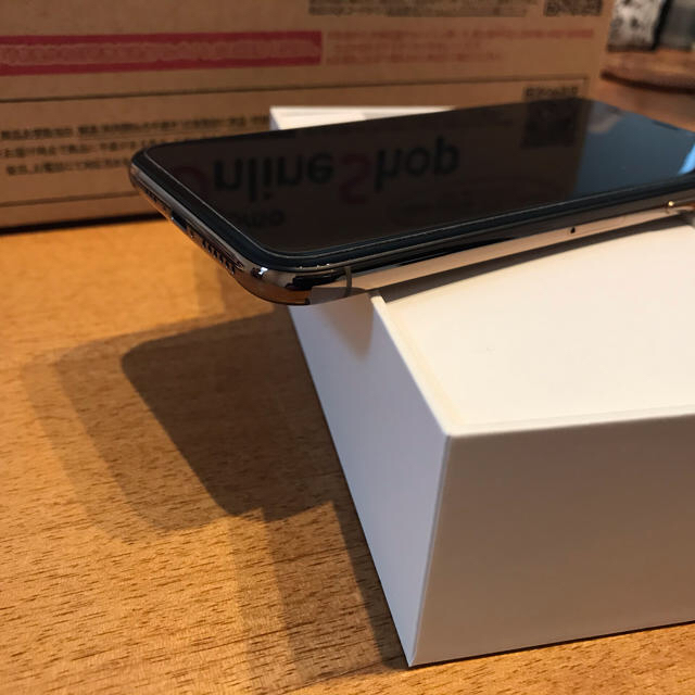 iPhoneXS 64GB ドコモ ゴールドSIMロック解除済◯判定