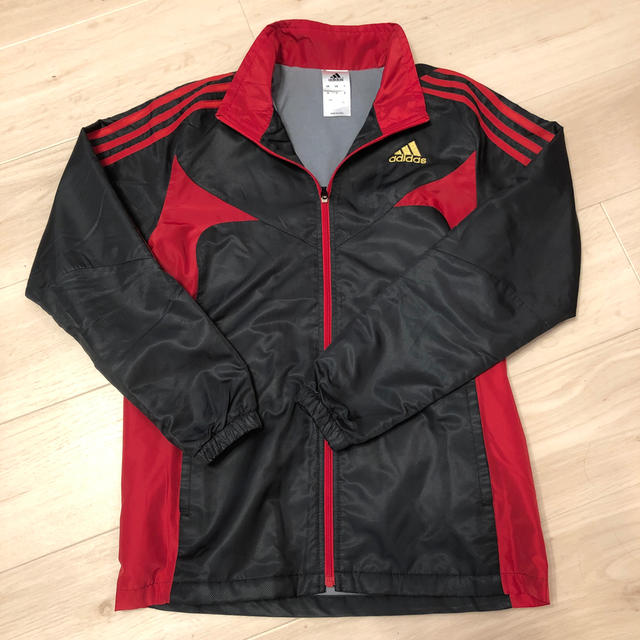 adidas(アディダス)のウインドブレイカー キッズ/ベビー/マタニティのキッズ服男の子用(90cm~)(ジャケット/上着)の商品写真