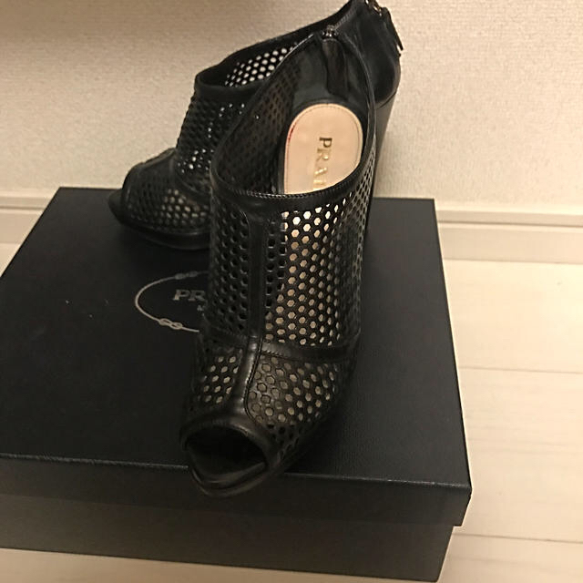 PRADA パンチング レザー ブーツ37 black靴/シューズ