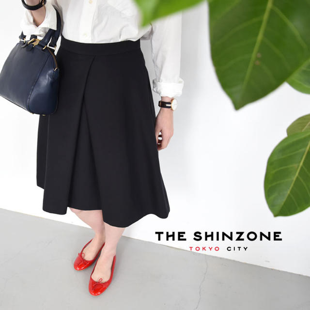 Shinzone(シンゾーン)のTHE SHINZONE シンゾーン　タックスカート レディースのスカート(ひざ丈スカート)の商品写真