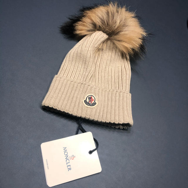 MONCLER(モンクレール)のキッズ　大人も使える　モンクレール　ニット帽 レディースの帽子(ニット帽/ビーニー)の商品写真