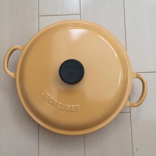 美品】LE CREUSET ビュッフェキャセロール サフランイエロー 22cm-