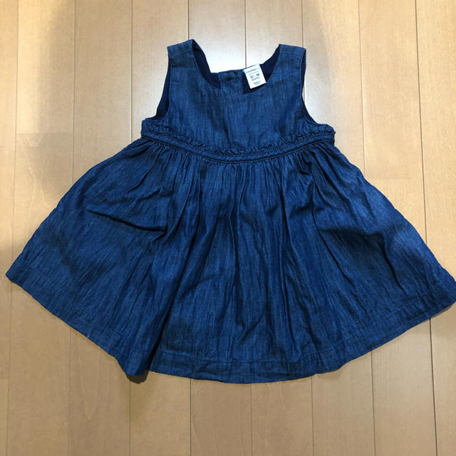 babyGAP(ベビーギャップ)の【限定値下げ】ベビーギャップ デニムワンピ babygap ジャンパースカート キッズ/ベビー/マタニティのベビー服(~85cm)(ワンピース)の商品写真