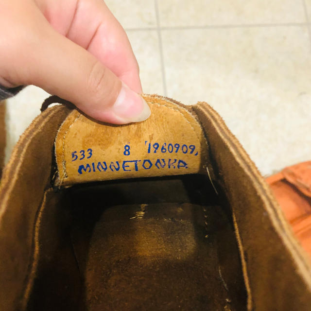 ミネトンカ　モカシン　8サイズ　フリンジ　コンチョ レディースの靴/シューズ(スリッポン/モカシン)の商品写真
