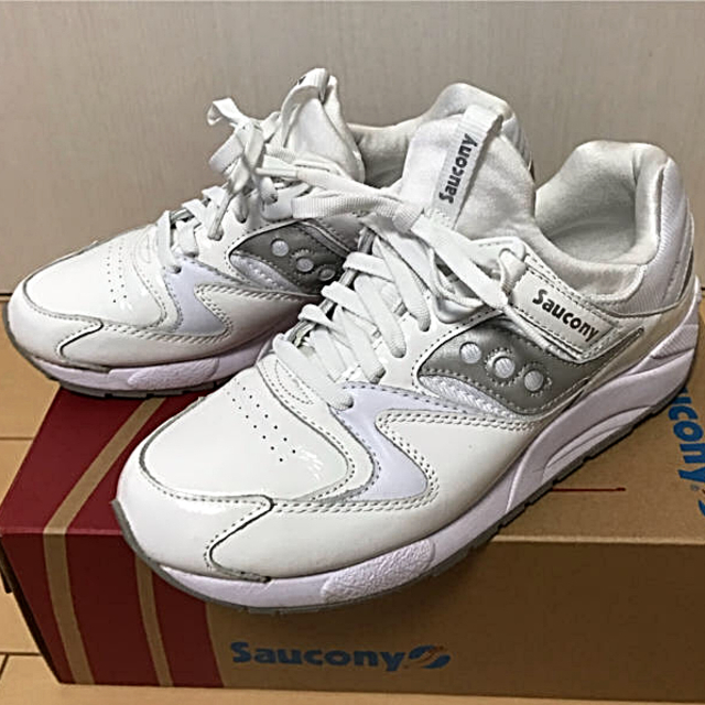 SAUCONY(サッカニー)のサッカニー GRID9000 27㌢  メンズの靴/シューズ(スニーカー)の商品写真