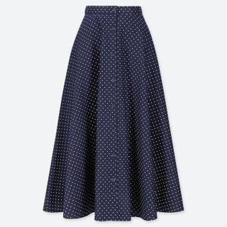 ユニクロ(UNIQLO)の💜新品未着用💜ユニクロ フロントボタンサーキュラースカートドット 丈標準 M(ひざ丈スカート)