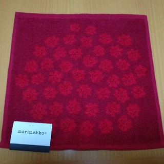 マリメッコ(marimekko)のマリメッコ　プケッティ　ハンドタオル　レッド(タオル/バス用品)