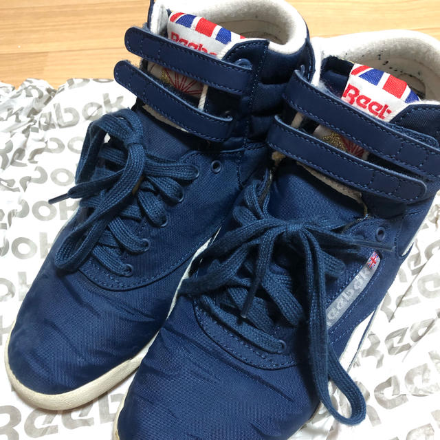 reebok classic ハイカットスニーカー